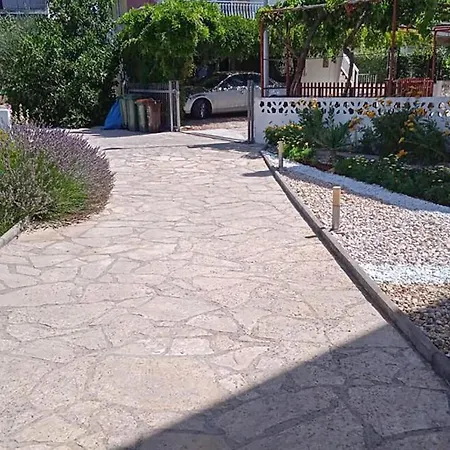 Apartman Awesome In With Wifi Pirovac