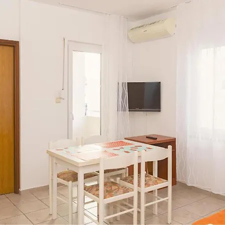 Awesome In With Wifi Appartement Pirovac