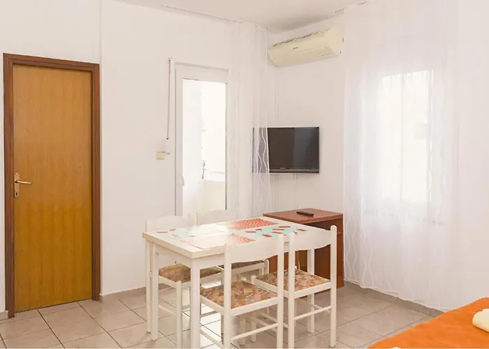 Awesome In With Wifi Διαμέρισμα Pirovac