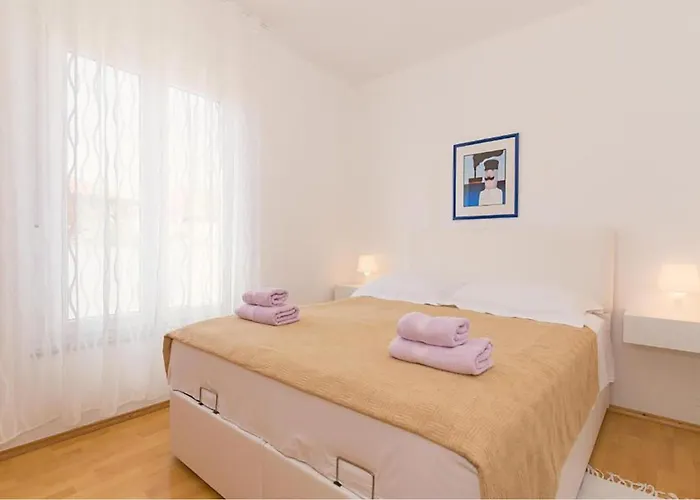 דירה Awesome In With Wifi פירובאץ